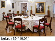 Gavrila Derzhavin Estate Museum in St. Petersburg, Russia. Home dining room (2023 год). Редакционное фото, фотограф Валерия Попова / Фотобанк Лори