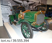Автомобиль "De Dion-Bouton AM (6 CV)", 1906 г., спайдер (родстер), 9 л.с., Франция. Производитель "De Dion" был крупнейшим производителем автомобилей, трициклов, мотоциклов. Музей автомобильной техники. Верхняя Пышма, Россия, сентябрь 2020. Редакционное фото, фотограф Сергей Елизарьев / Фотобанк Лори