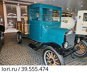 Автомобиль "Ford Mod. TT", 1917 г., 4-цилиндровый, 22,5 л.с., США. Дизайн первого в мире коммерческого автомобиля Ford мод. ТТ грузоподъемностью 1 тонна был создан на базе автомобиля Ford T модели. Музей автомобильной техники. Верхняя Пышма, Россия, сентябрь 2020. Редакционное фото, фотограф Сергей Елизарьев / Фотобанк Лори