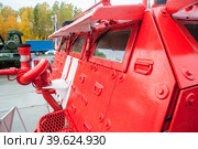 Special fire fighting vehicle SPM on exhibition (2013 год). Редакционное фото, фотограф Сергей Буторин / Фотобанк Лори