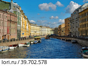 Moyka river in St.Petersburg (2006 год). Редакционное фото, фотограф Сергей Буторин / Фотобанк Лори