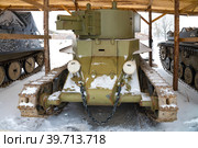 Легкий советский танк БТ-7 с короткоствольным 76 мм орудием крупным планом. Военно-исторический парк "Стальной десант", Красное Село (2023 год). Редакционное фото, фотограф Виктор Карасев / Фотобанк Лори
