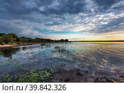 Раннее утро на реке Оби. Новосибирская область России (2021 год). Стоковое фото, фотограф Евгений Мухортов / Фотобанк Лори