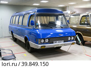 ZiL-32071 Yunost (2023 год). Редакционное фото, фотограф Art Konovalov / Фотобанк Лори