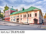 Торгово-складской корпус Н.Е.Макаровского, улица Ильинская, Нижний Новгород (2022 год). Стоковое фото, фотограф Baturina Yuliya / Фотобанк Лори