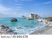 Beach of Aphrodite in Cyprus. Rock of Aphrodite, beaches of Cyprus. Petra tou Romiou, famous as a birthplace of Aphrodite. (2019 год). Стоковое фото, фотограф Elena Titova / Фотобанк Лори