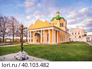Христорождественский собор и крест, Рязанский Кремль, Рязань (2022 год). Стоковое фото, фотограф Baturina Yuliya / Фотобанк Лори