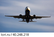 Ryanair aircraft EI-FIG landing in El Prat Airport in Barcelona (2020 год). Редакционное фото, фотограф Яков Филимонов / Фотобанк Лори