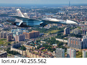 Многоцелевой истребитель Су-30СМ морской авиации ВМФ России в небе над Петербургом (2019 год). Редакционное фото, фотограф Александр Тарасенков / Фотобанк Лори