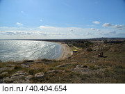 View of city of Shchelkino, village of Mysovoye and Sea of Azov in autumn, Cape Kazantip, Crimea, Russia (2022 год). Стоковое фото, фотограф Алексей Антипов / Фотобанк Лори