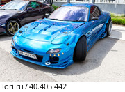 Vehicle Mazda RX-7 parked up at the city street (2019 год). Редакционное фото, фотограф FotograFF / Фотобанк Лори