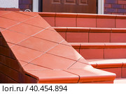 Brown clinker tile porch. Стоковое фото, фотограф Юрий Поздников / Фотобанк Лори