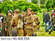 Soldiers in military uniform of the second world war at the historical reconstruction to the Day of the Border Guard. Стоковое фото, фотограф Анна Кривицкая / Фотобанк Лори