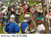The knights fight in the tournament. Стоковое фото, фотограф Анна Кривицкая / Фотобанк Лори