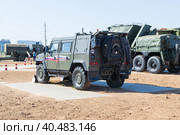 Средняя Ахтуба, Волгоградская область, Россия. Бронированный автомобиль Рысь, модификация, «Рысь LMV M65» машина управления и разведки. (2021 год). Редакционное фото, фотограф Андрей Цыганков / Фотобанк Лори