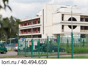 Дворец творчества детей и молодёжи во время ремонта. Зеленоград, Москва (2018 год). Редакционное фото, фотограф Evgenia Shevardina / Фотобанк Лори
