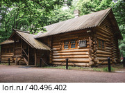 Peter the Great house (18th century) from the Northern Dvina, currently at Kolomenskoe museum-reserve in Moscow. Moscow, Russia - may 22, 2023. Редакционное фото, фотограф Photojuli / Фотобанк Лори