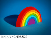 Игрушка радуга для детей. Стоковое фото, фотограф Анна Тихомирова / Фотобанк Лори