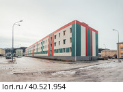 New house in the northern Arctic village of Lodeynoye, Kola Peninsula. Стоковое фото, фотограф Саблин Станислав / Фотобанк Лори