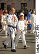 Athletes and Olympic champions at the victory parade in the Great Patriotic War (2012 год). Редакционное фото, фотограф Анна Кривицкая / Фотобанк Лори