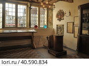 Estonia, Tallinn 11,10,2014Interior of the ancient pharmacy. Редакционное фото, фотограф Анна Кривицкая / Фотобанк Лори