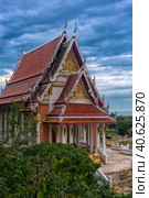 Wat Khao Chong Pran Temple for people pray to buddha and look Hundred Million Bats from Khao Chong Pran Cave (2018 год). Редакционное фото, фотограф Анна Кривицкая / Фотобанк Лори