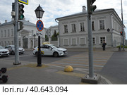 Казань. Перекресток. Улиц Кремлевская. Астрономическая, Лобачевского. Kazan. Crossroads. Kremlin street. Astronomical, Lobachevsky. (2023 год). Редакционное фото, фотограф Светлана Федорова / Фотобанк Лори