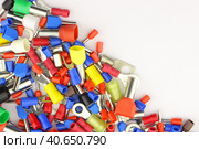 Наконечники металлические штыревые с изолированной вставкой для медных монтажных многожильных проводов. Крупным планом. Стоковое фото, фотограф Нелик Дулатов / Фотобанк Лори