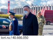 Governor of St. Petersburg Beglov on the street of the city during the coronavirus (2020 год). Редакционное фото, фотограф Анна Кривицкая / Фотобанк Лори