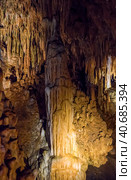 Stalactites and stalagmites in Luray Caverns, Virginia, USA (2016 год). Стоковое фото, фотограф Анна Кривицкая / Фотобанк Лори