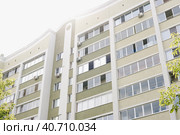 Многоэтажный дом. Новостройка. Жилой дом. (2021 год). Стоковое фото, фотограф Ольга Митряева / Фотобанк Лори