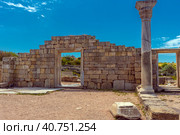 Museum-reserve Chersonesos Tauride. An ancient polis founded by the ancient Greeks on the Heracles Peninsula. (2021 год). Редакционное фото, фотограф Анна Кривицкая / Фотобанк Лори