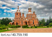 Церковь Воздвижения Креста Господня в селе Дарна, Московская область (2018 год). Стоковое фото, фотограф Олег Пученков / Фотобанк Лори