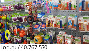 Pet products at a pet store (2019 год). Редакционное фото, фотограф Анна Кривицкая / Фотобанк Лори
