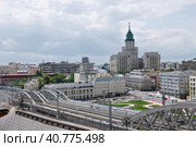 Москва. Вид со смотровой площадки Казанского вокзала на высотное здание на площади Красных Ворот (Садовая-Спасская улица, 21/1) (2023 год). Редакционное фото, фотограф Илюхина Наталья / Фотобанк Лори
