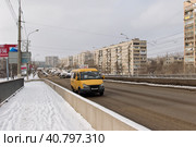 Taxis on the basis of Gazelle - one of the most popular forms of public transport in the city in winter (2017 год). Редакционное фото, фотограф Сергей Сергеев / Фотобанк Лори