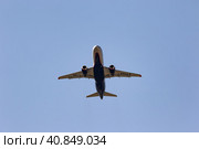 Take-off of the Sukhoi superjet 100-95B flight number RA-89045 of Aeroflot. View from the ground (2020 год). Редакционное фото, фотограф Сергей Сергеев / Фотобанк Лори