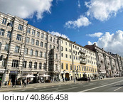 Москва, Страстной бульвар летним ясным днем (2021 год). Редакционное фото, фотограф Овчинникова Ирина / Фотобанк Лори