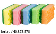 Разноцветные кухонные губки для очистки на белом фоне. Kitchen sponges. Стоковое фото, фотограф Татьяна Д / Фотобанк Лори