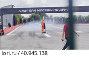 Дрифт кары стартуют парой в заезде. Гран При Москвы по дрифту. Курьяново. Стадион технических видов спорта. Москва. 30.07.2023г. Редакционное видео, видеограф Ярославский Максим / Фотобанк Лори