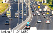 Moscow MKAD new asphalt, new road markings (2023 год). Редакционное фото, фотограф Скрипачев Антон / Фотобанк Лори