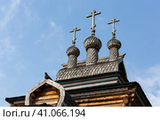 Москва. Усадьба Коломенское. Деревянная церковь Святого Георгия Победоносца XVII века (2023 год). Редакционное фото, фотограф Михаил Ворожцов / Фотобанк Лори