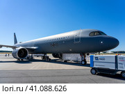 BERLIN, GERMANY - JUNE 23, 2022: Narrow-body airliner Airbus A321LR by German Air Force (Luftwaffe). Exhibition ILA Berlin Air Show 2022. Редакционное фото, фотограф Sergey Kohl / Фотобанк Лори