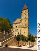 Escalier monumental before Tour d'Armagnac Auch, France. Стоковое фото, фотограф Яков Филимонов / Фотобанк Лори