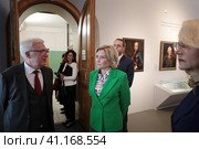 Министр культуры РФ Ольга Любимова и директор Алексей Левыкин на открытии выставки "Новороссия" ГИМ Москва (2023 год). Редакционное фото, фотограф Дмитрий Неумоин / Фотобанк Лори