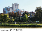 Danube river coast with living houses Ruse, Bulgaria (2014 год). Редакционное фото, фотограф EugeneSergeev / Фотобанк Лори