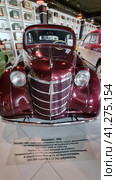 Soviet small car "Moskvich-400" (2023 год). Редакционное фото, фотограф Анна Кривицкая / Фотобанк Лори
