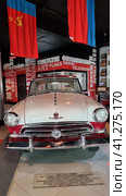 Soviet retro car GAZ-21 "Volga" front view. Exhibit of the museum "Museum of Legends of the USSR" 2023. Редакционное фото, фотограф Анна Кривицкая / Фотобанк Лори