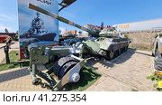 Soviet T-62 tank at an exhibition of military equipment, on the territory of the military-patriotic exhibition of military equipment Kamensk-Shakhstinsk, Patriot Park (2023) Редакционное фото, фотограф Анна Кривицкая / Фотобанк Лори