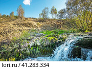 Корниловский водопад на реке Ача у села Корнилово осенью. Болотнинский район, Новосибирская область, Западная Сибирь России. (2023 год). Стоковое фото, фотограф Евгений Мухортов / Фотобанк Лори